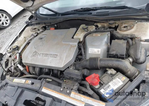 2010 Ford Fusion Hybrid z USA, uszkodzony, nr VIN 3FADP0L30AR200029